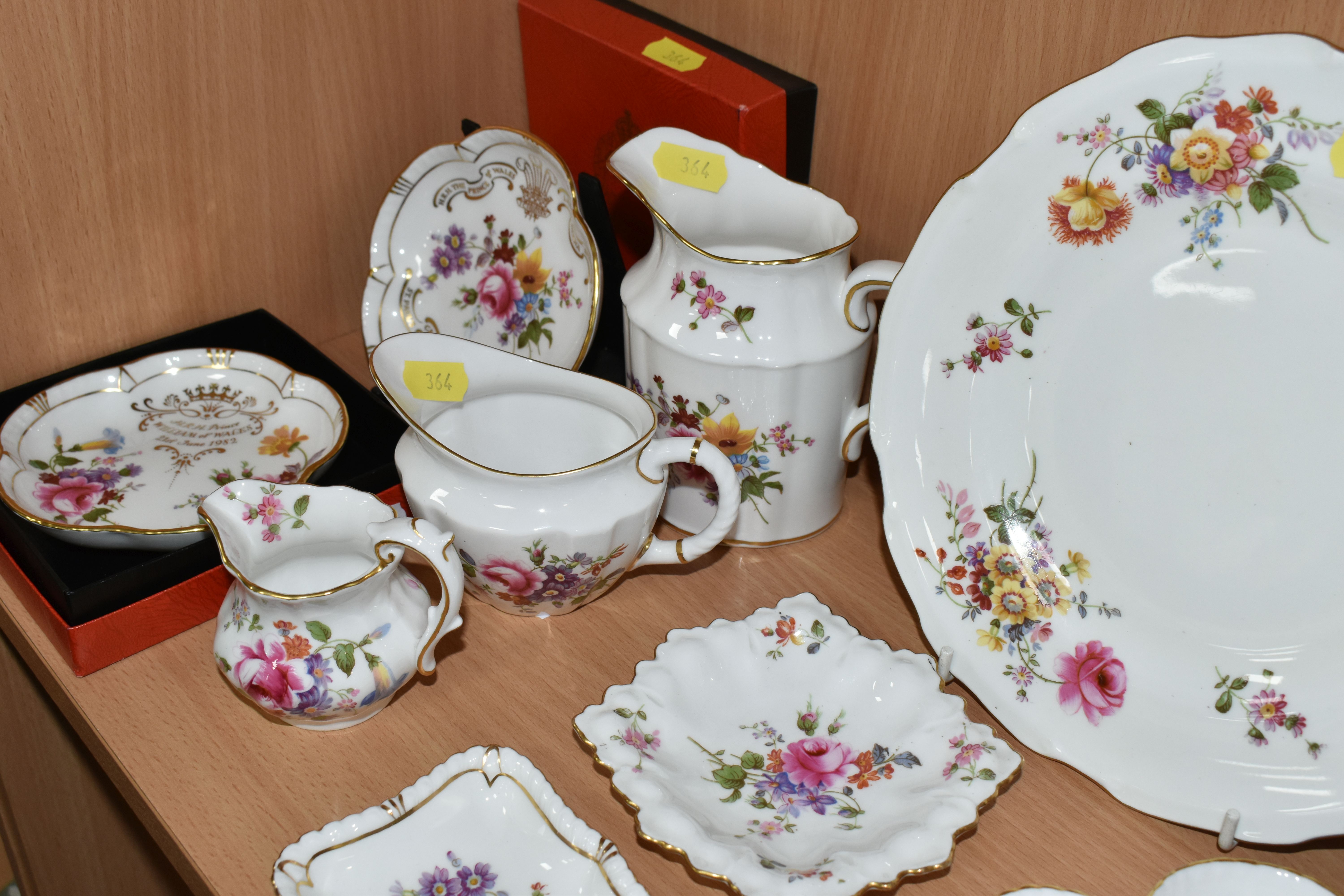 A GROUP OF ROYAL CROWN DERBY 'DERBY POSIES' PATTERN GIFTWARE, comprising three boxed pin dishes - Image 5 of 8