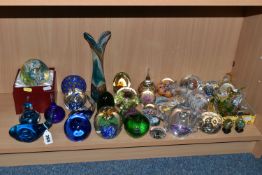 A LARGE QUANTITY OF GLASS PAPERWEIGHTS AND STUDIO GLASS, comprising a boxed unmarked double sided
