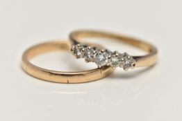 A 9CT GOLD BAND RING AND A FIVE STONE DIAMOND RING, yellow gold plain band ring, approximate width
