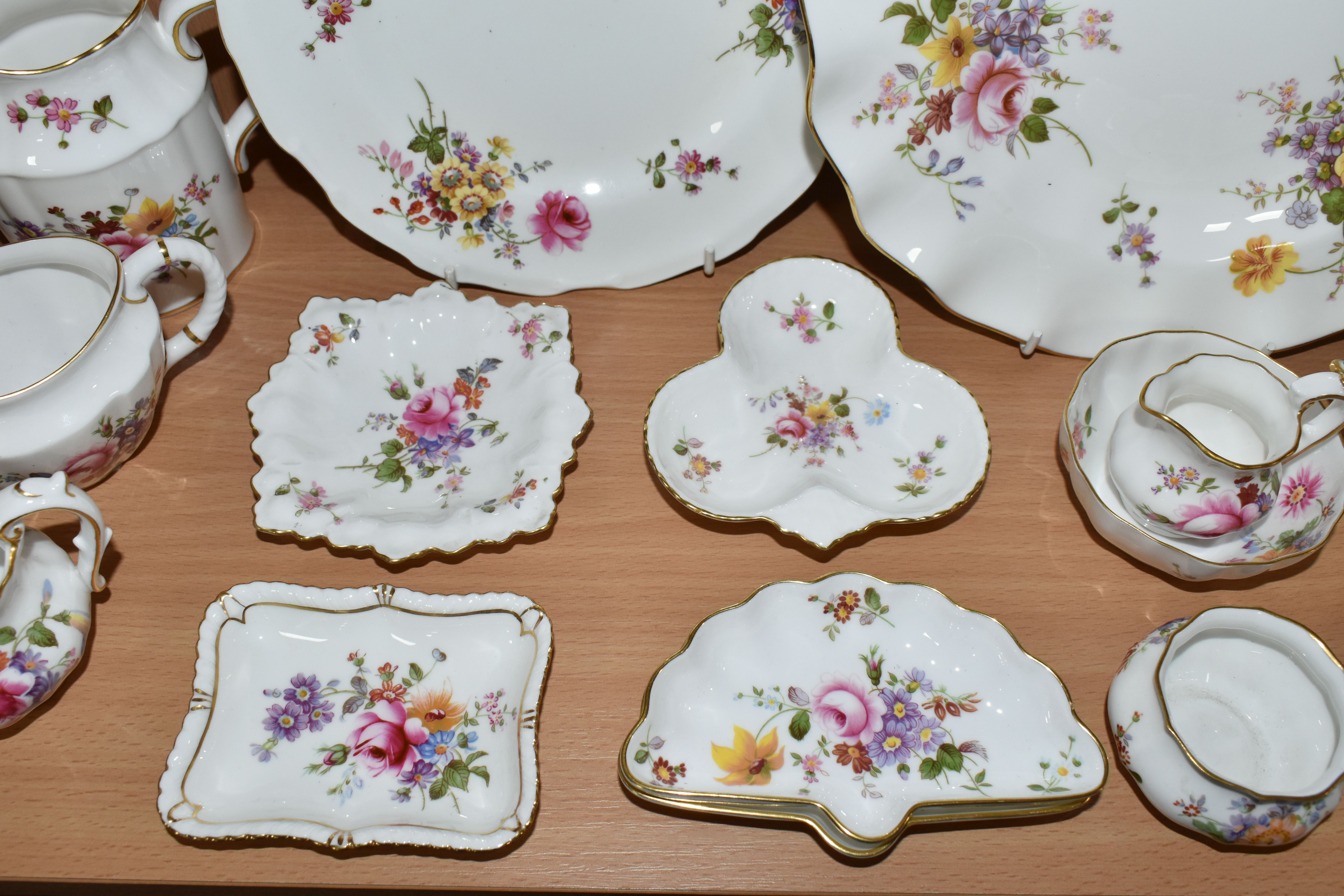 A GROUP OF ROYAL CROWN DERBY 'DERBY POSIES' PATTERN GIFTWARE, comprising three boxed pin dishes - Image 6 of 8