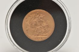A FULL GOLD SOVEREIGN BULLION COIN GEORGE V 1913, 22ct, .216 fine, 22.5mm diameter, 7.98 grams