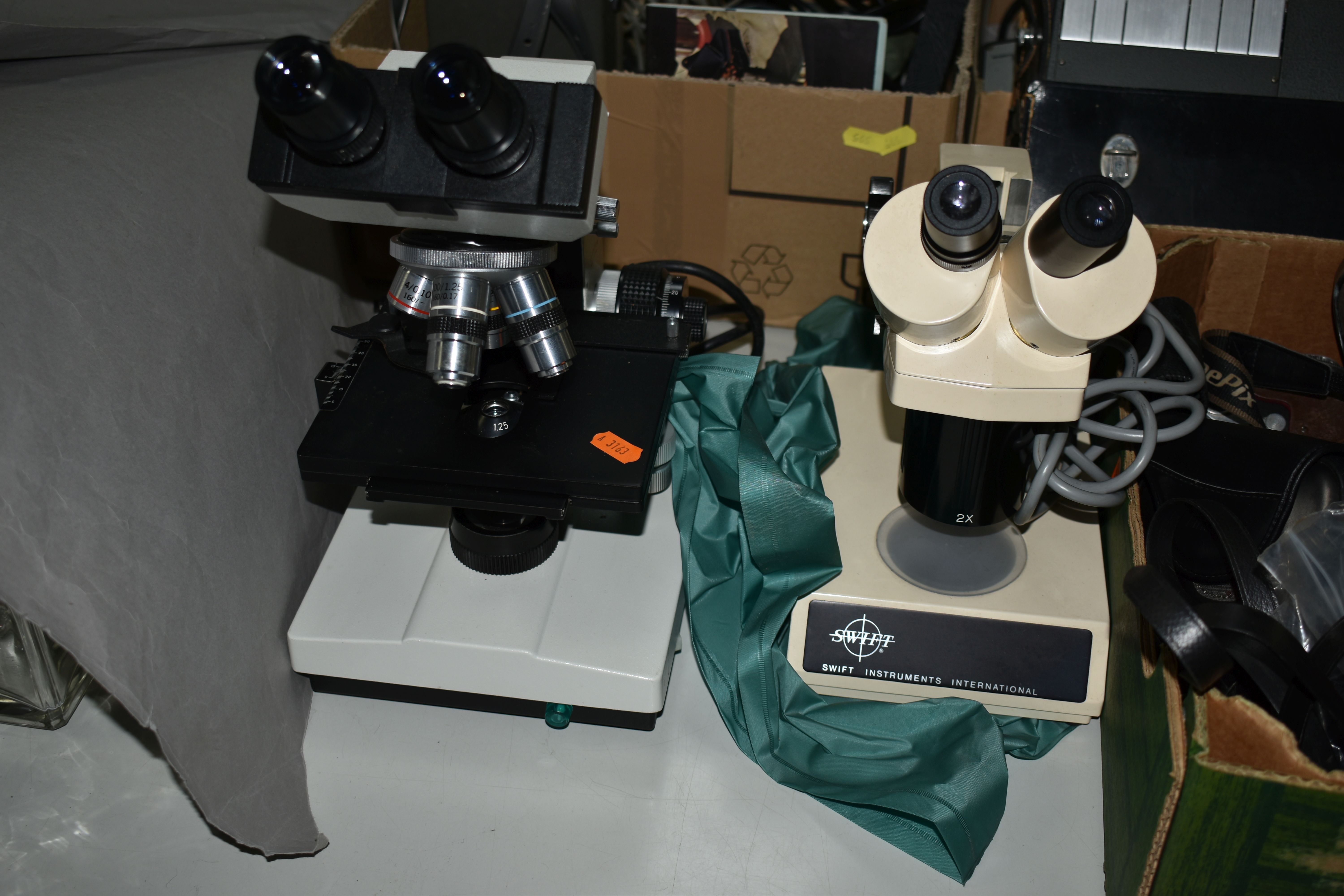 THREE BOXES OF VINTAGE ELECTRICAL ITEMS, CAMERAS AND TWO MICROSCOPES, comprising a Fidelity Fi- - Image 9 of 12