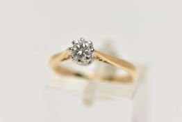 A SINGLE STONE DIAMOND RING, the brilliant cut diamond within an eight claw setting to the tapered