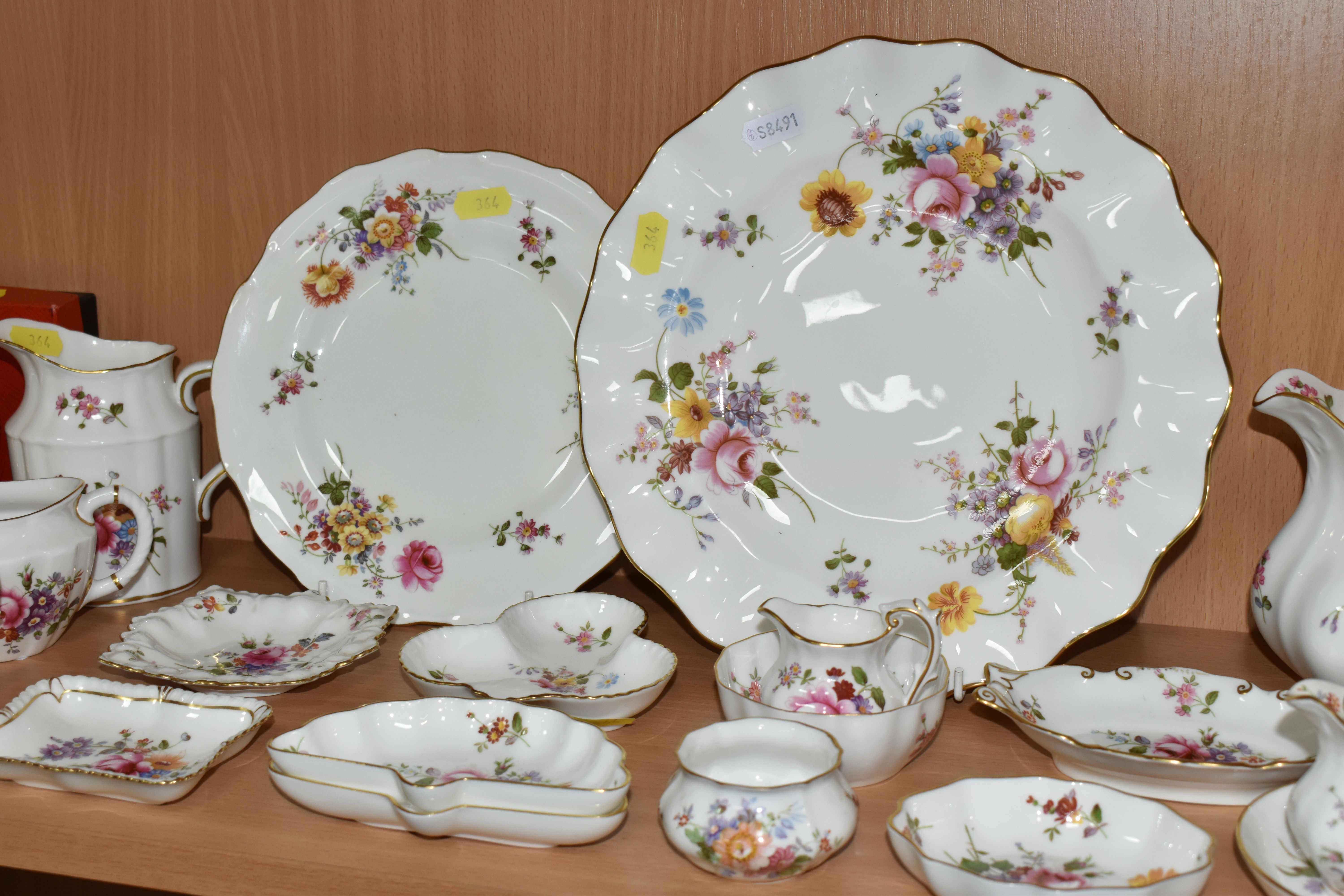 A GROUP OF ROYAL CROWN DERBY 'DERBY POSIES' PATTERN GIFTWARE, comprising three boxed pin dishes - Image 8 of 8