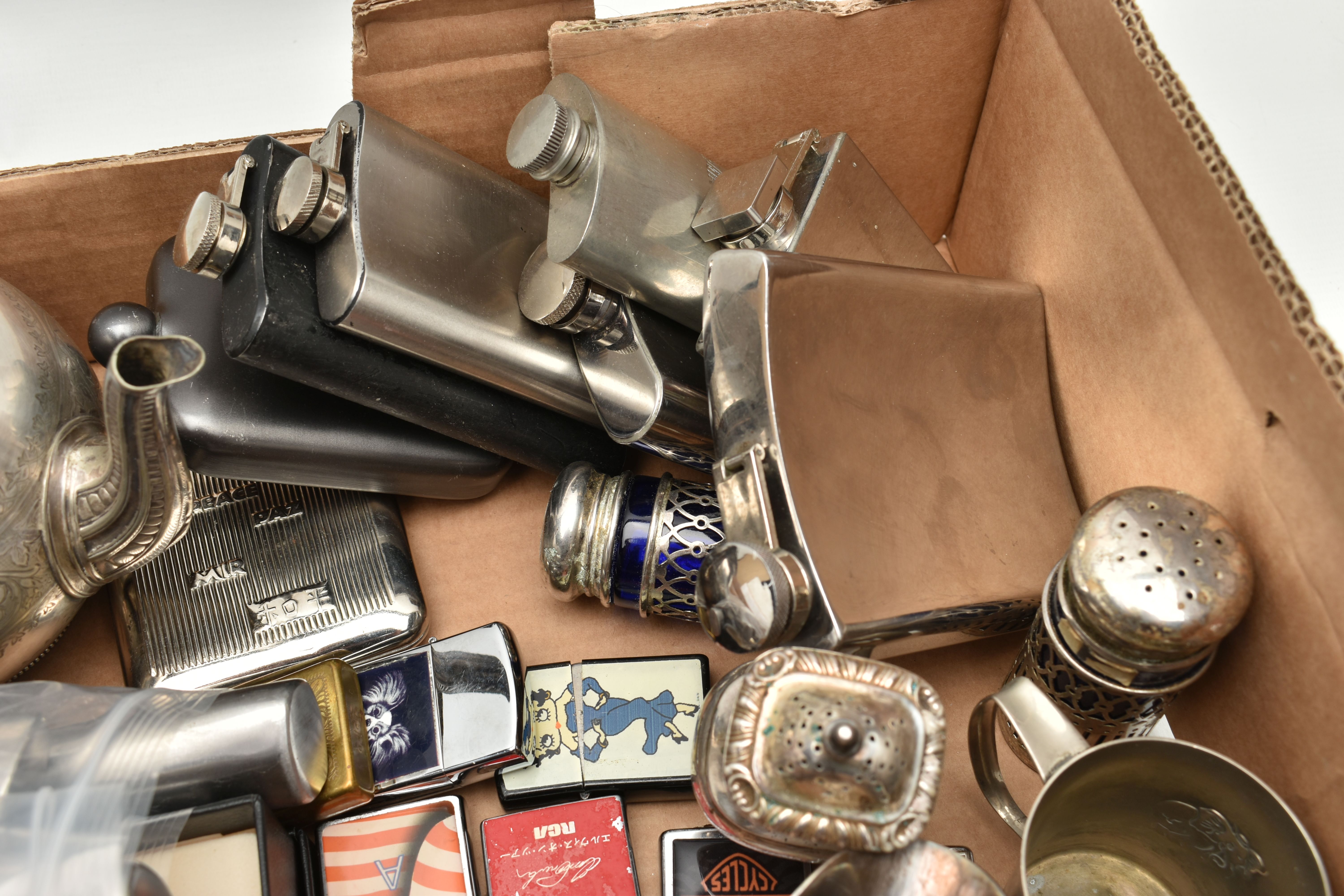 A BOX OF ASSORTED ITEMS, to include a 'Zippo' brass lighter, six additional lighters, a 'Parker' - Image 3 of 5