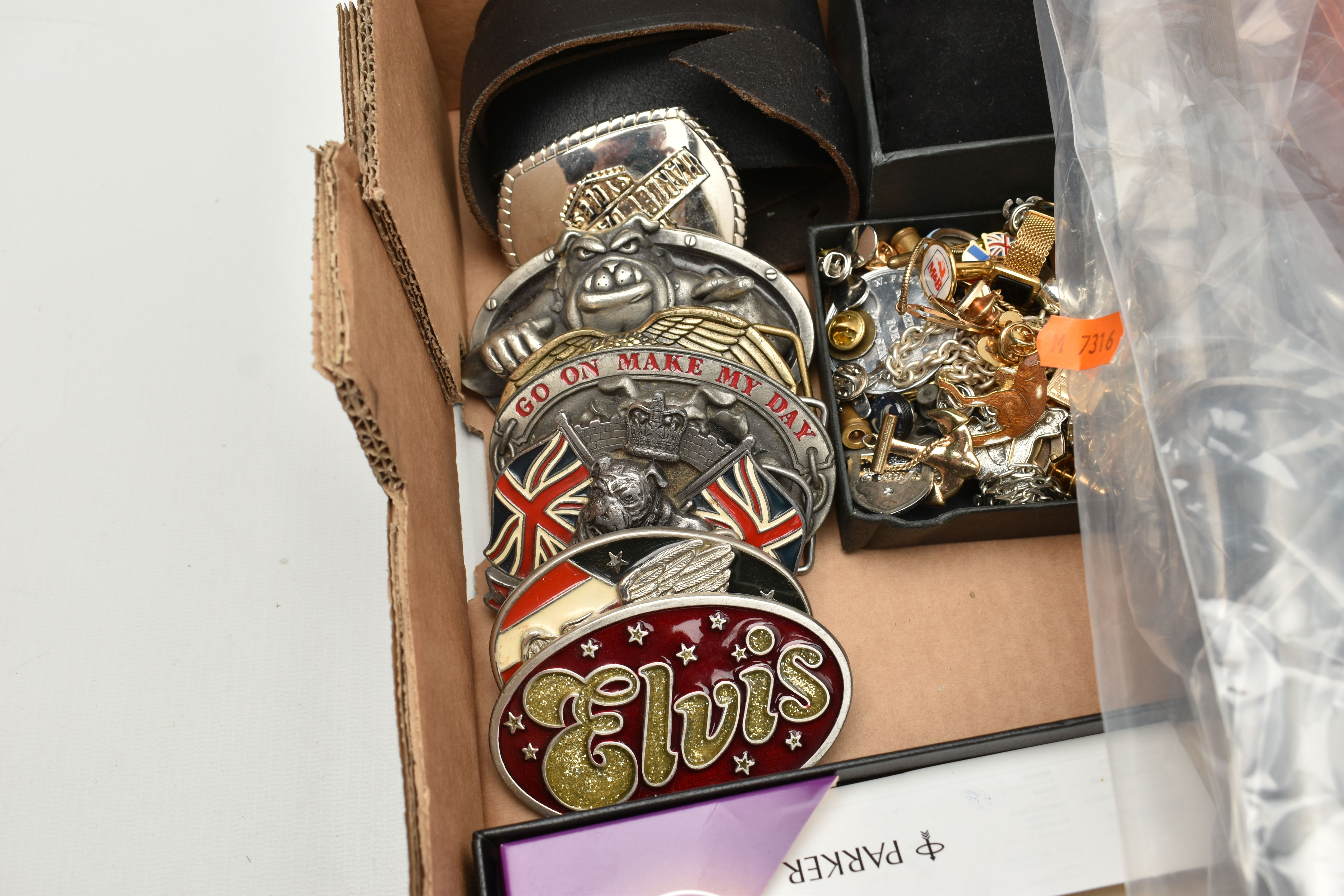A BOX OF ASSORTED ITEMS, to include a 'Zippo' brass lighter, six additional lighters, a 'Parker'
