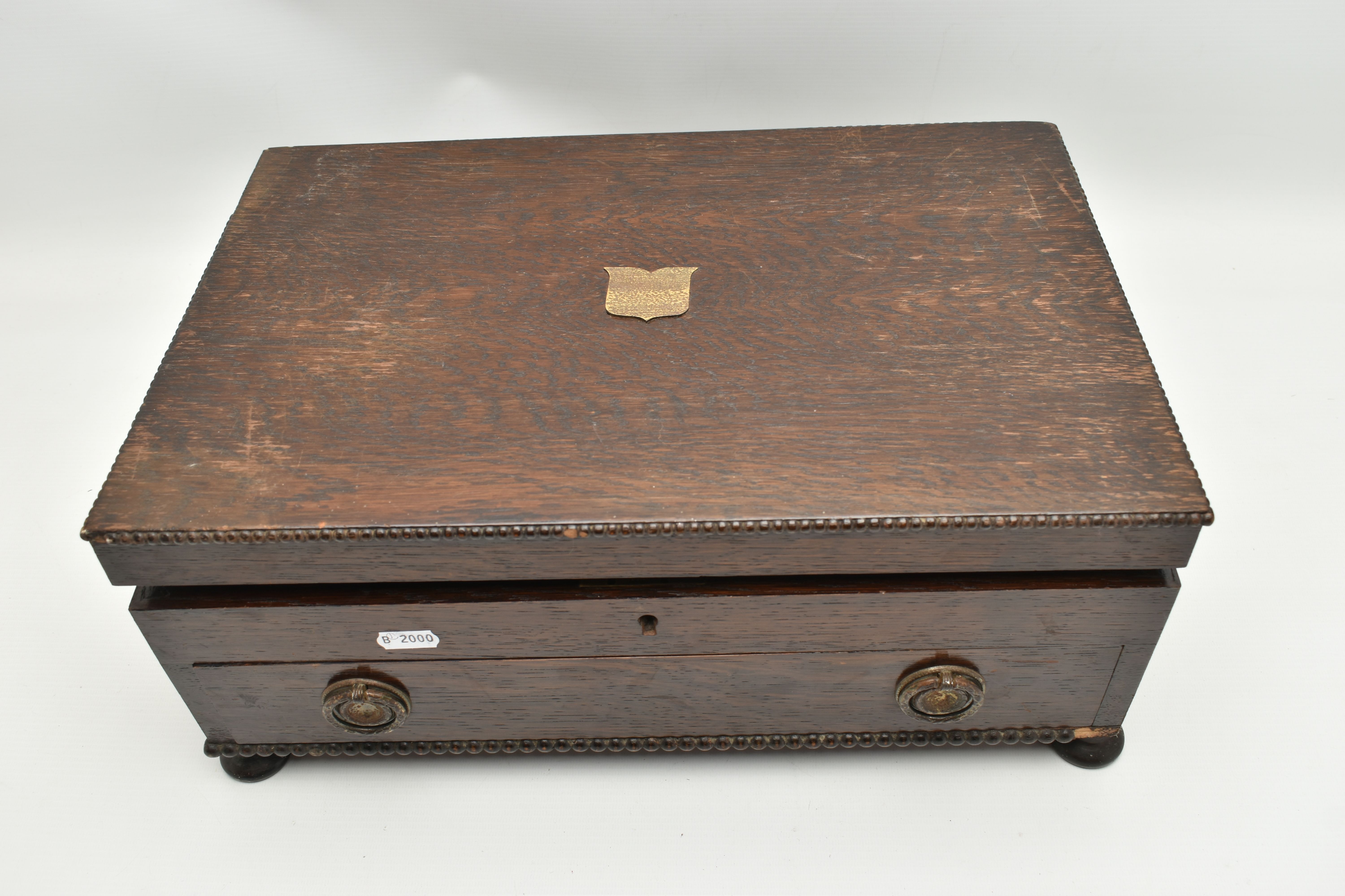 A WOODEN CANTEEN AND OTHER CUTLERY, hinged wooden canteen with drawer, complete with EP cutlery, a - Image 2 of 3