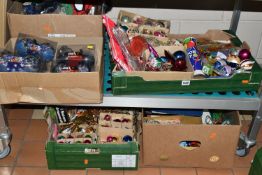 FIVE BOXES OF ASSORTED 1960'S AND VINTAGE CHRISTMAS ORNAMENTS AND BAUBLES, to include vintage