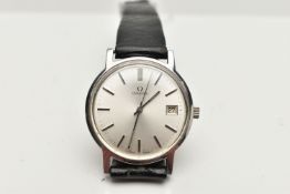 A GENTS 'OMEGA ' WRISTWATCH, manual wind, round silver dial signed 'Omega', baton markers, date