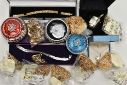 ASSORTED ITEMS, to include a bag of gold plated chains and bracelets, a boxed silver articulated
