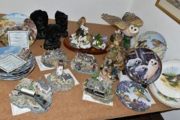 A GROUP OF COLLECTORS PLATES AND SCULPTURES, ETC, mainly Danbury Mint to include 'First Snows' a