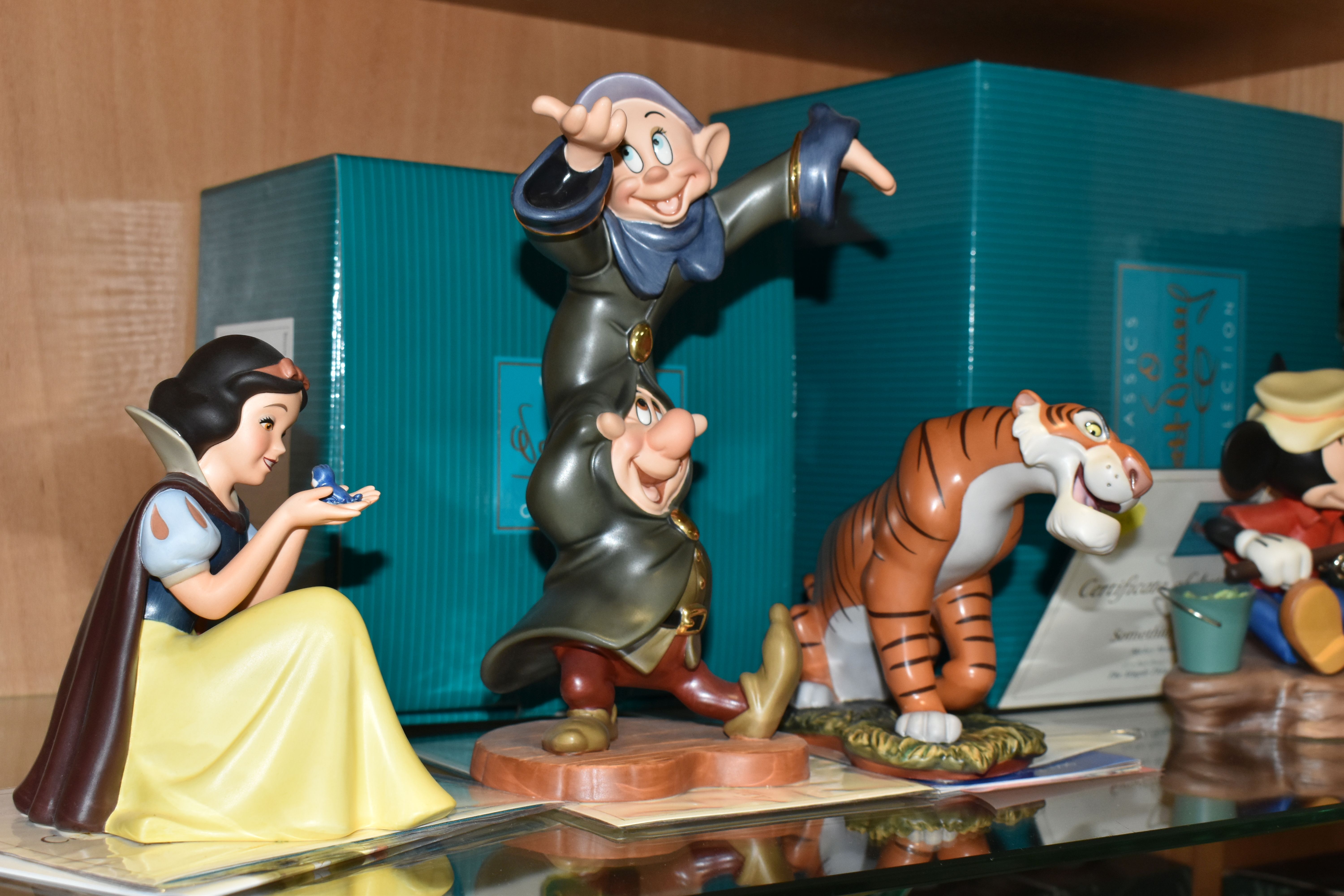 A GROUP OF CLASSICS WALT DISNEY COLLECTION FIGURES, comprising a boxed 'Somethin' Fishy' Mickey - Image 5 of 5