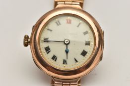 A LADYS MID 20TH CENTURY 9CT GOLD WRISTWATCH, manual wind, round white dial, Roman numerals, in a