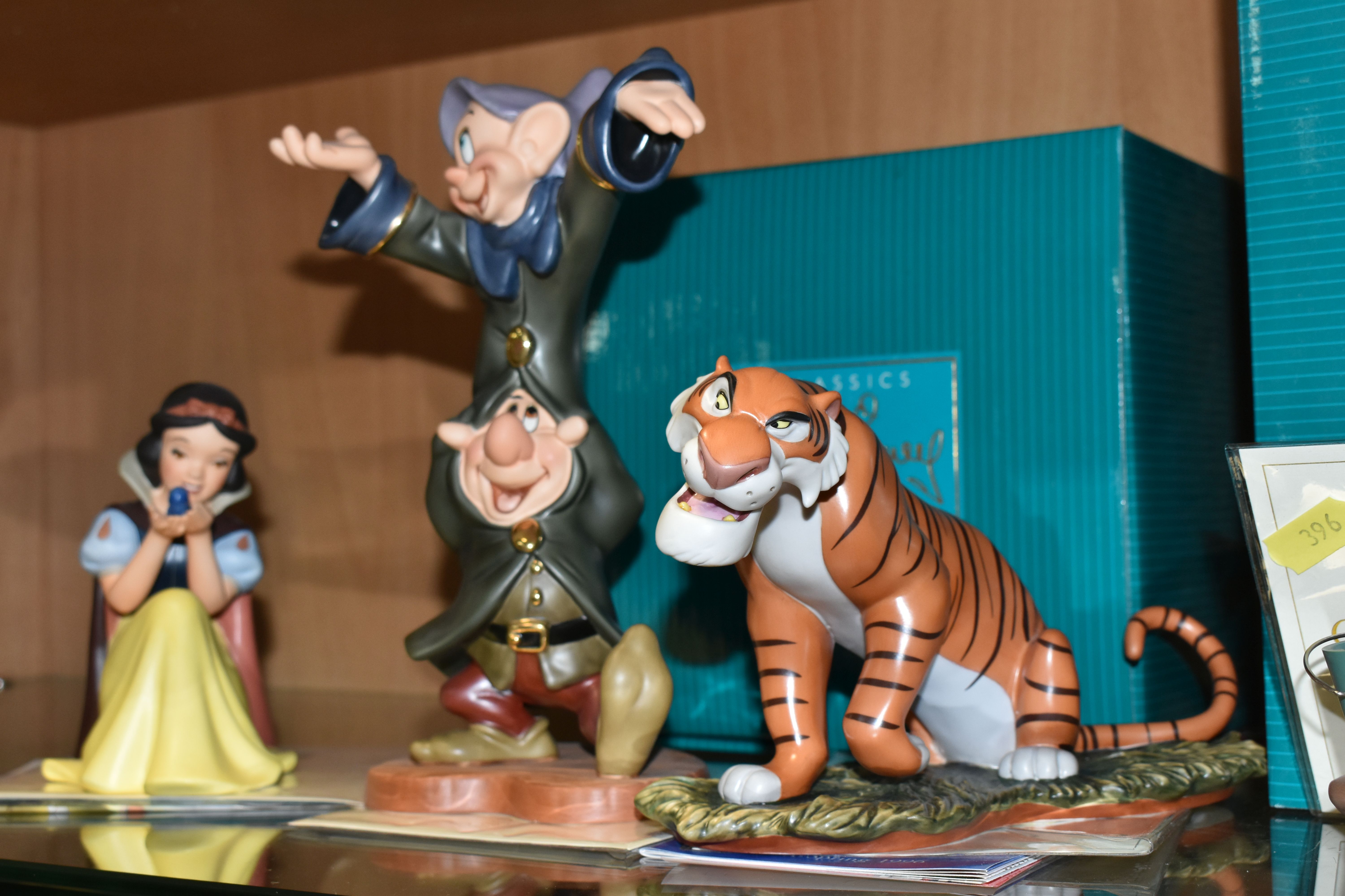 A GROUP OF CLASSICS WALT DISNEY COLLECTION FIGURES, comprising a boxed 'Somethin' Fishy' Mickey - Image 4 of 5