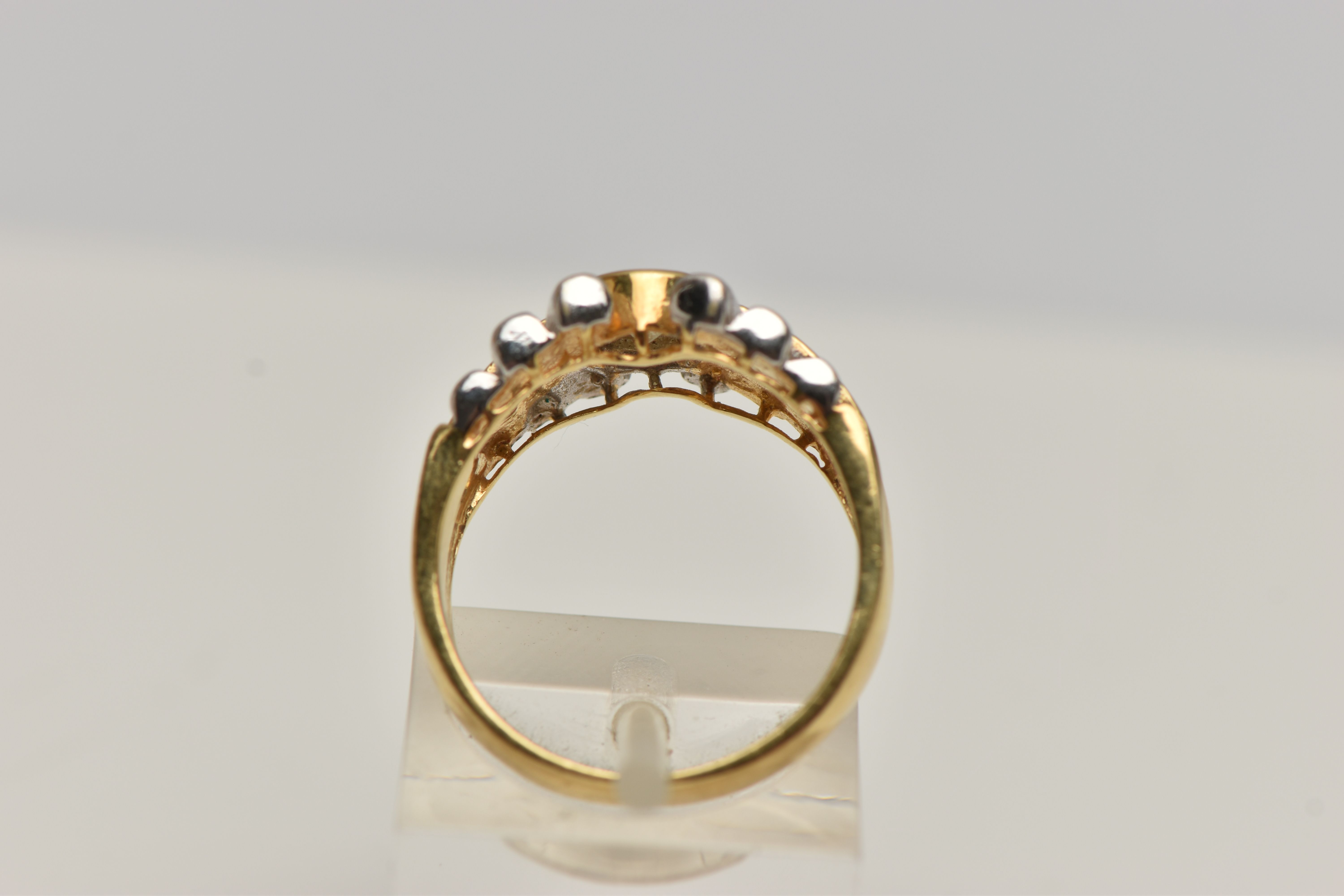 A YELLOW DIAMOND RING, designed as a round brilliant yellow diamond within a collet setting to the - Image 2 of 3