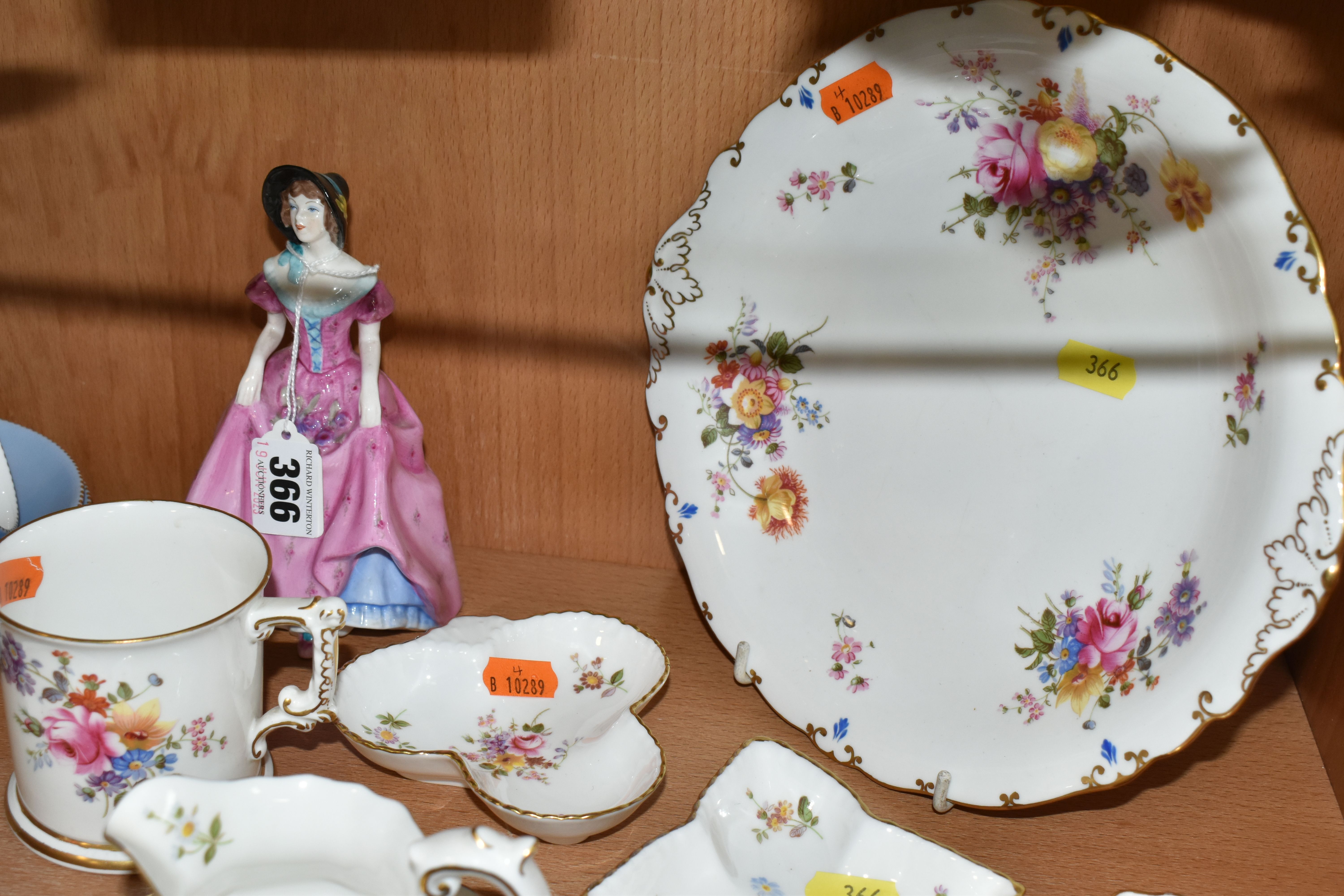 A COALPORT LADY 'PENELOPE', ELEVEN PIECES OF ROYAL CROWN DERBY 'DERBY POSIES' AND A WEDGWOOD BONE - Image 3 of 7