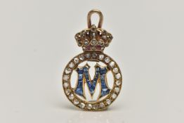 AN EARLY 20TH CENTURY ROYAL INSIGNIA GEM SET PENDANT, depicting Queen Mary of Teck insignia, the
