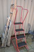 AN RS PRO 2 FOUR TREAD STEEL STEPS, along with three aluminium steps ladders (4)