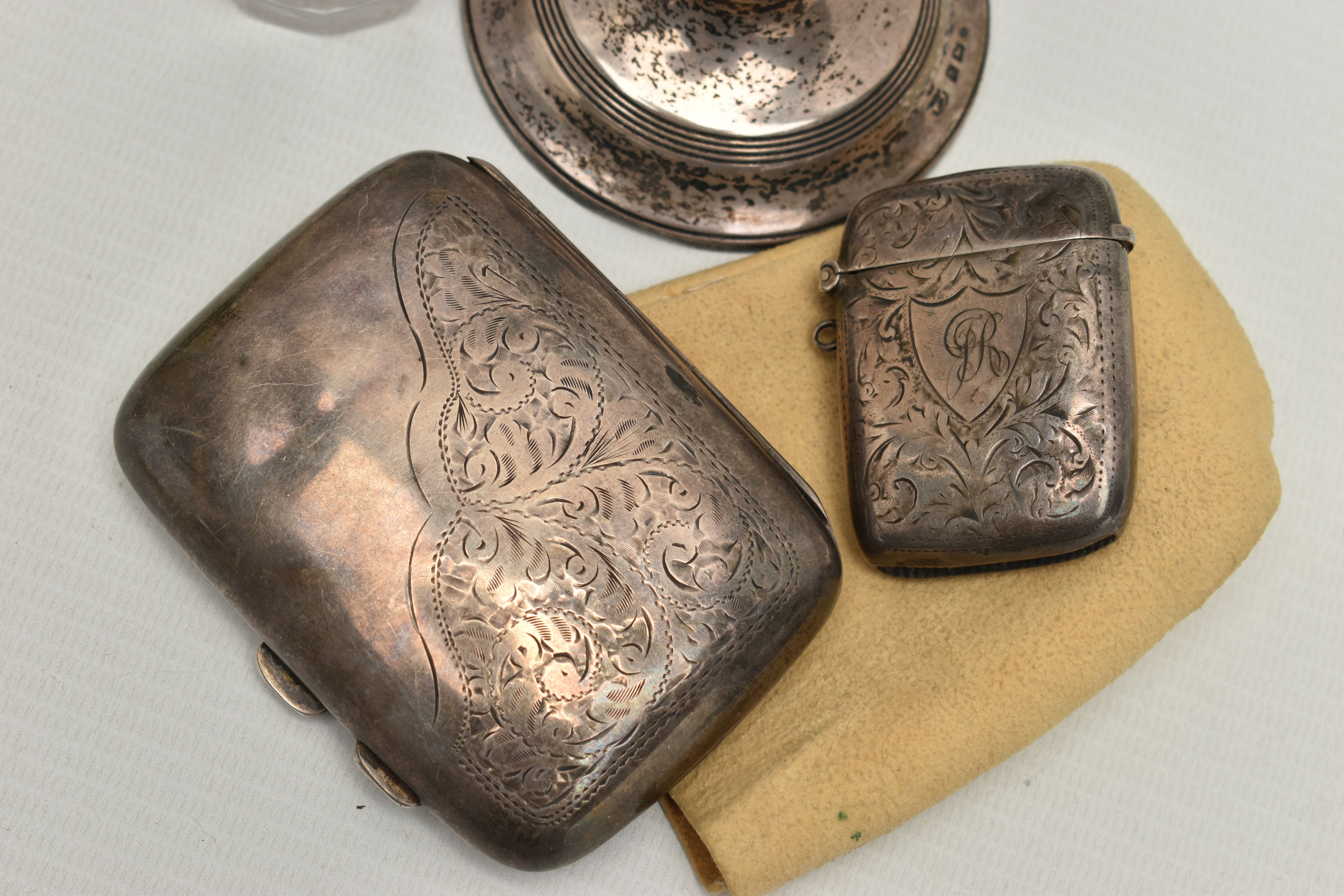 AN ASSORTMENT OF SILVER ITEMS, to include a silver cigarette case, hallmarked 'Hobson, James & - Image 2 of 4