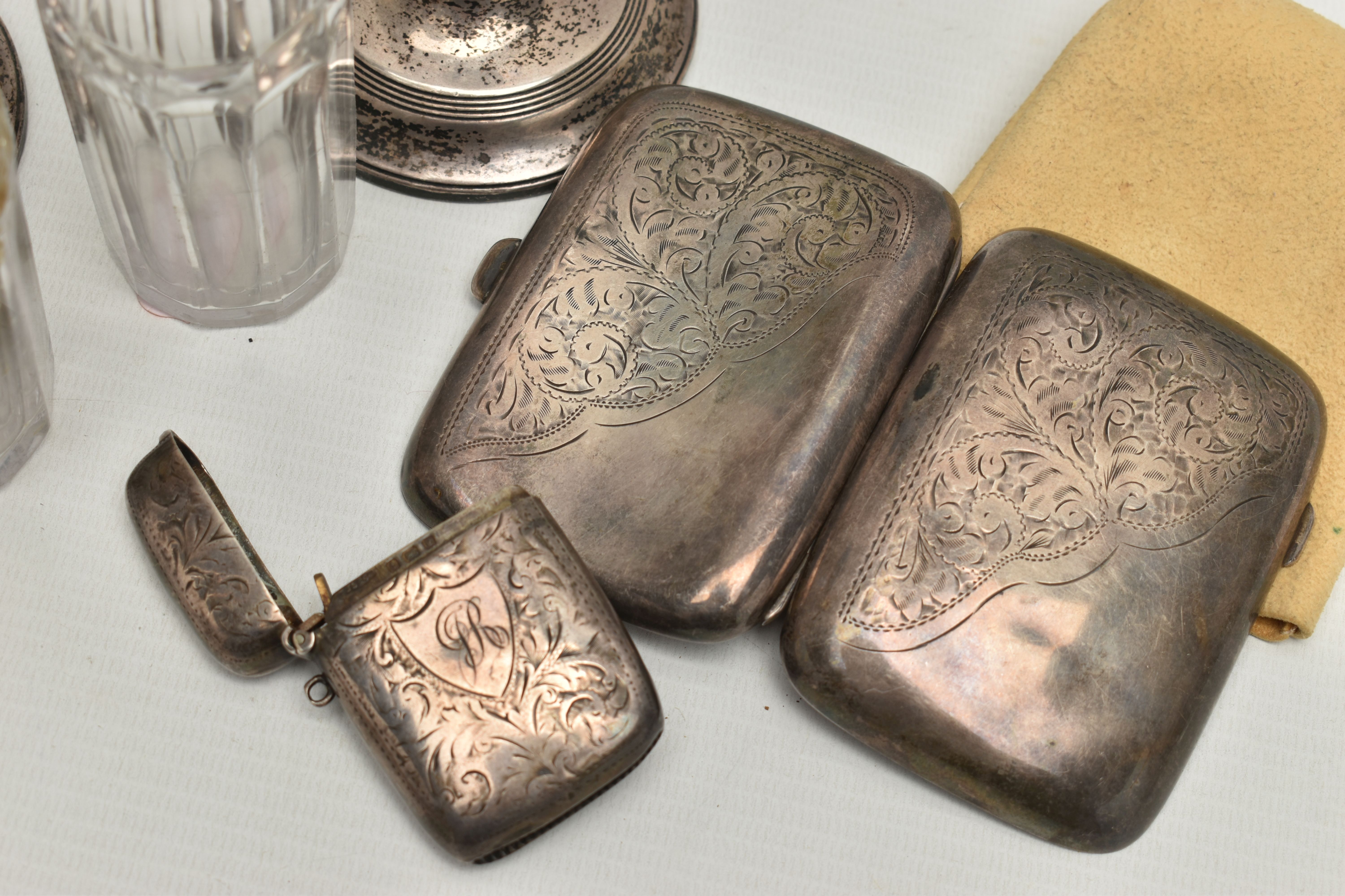 AN ASSORTMENT OF SILVER ITEMS, to include a silver cigarette case, hallmarked 'Hobson, James & - Image 4 of 4