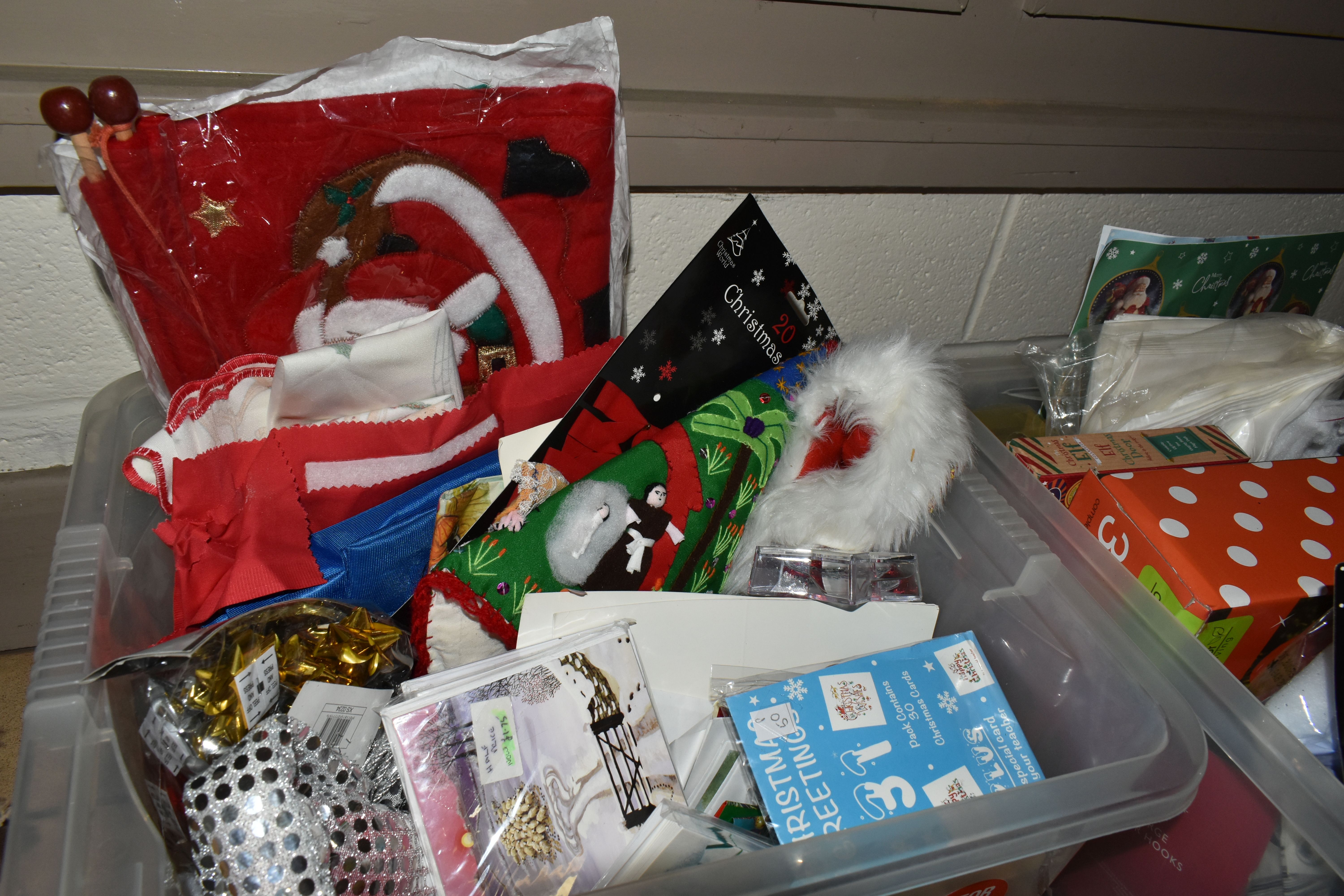 FIVE BOXES OF CHRISTMAS DECORATIONS, mainly modern/late twentieth century, some boxed or as new in - Image 6 of 7