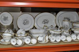 A SPODE 'CHATHEM' PATTERN Y5280 DINNER SERVICE, comprising two large oval meat plates, two