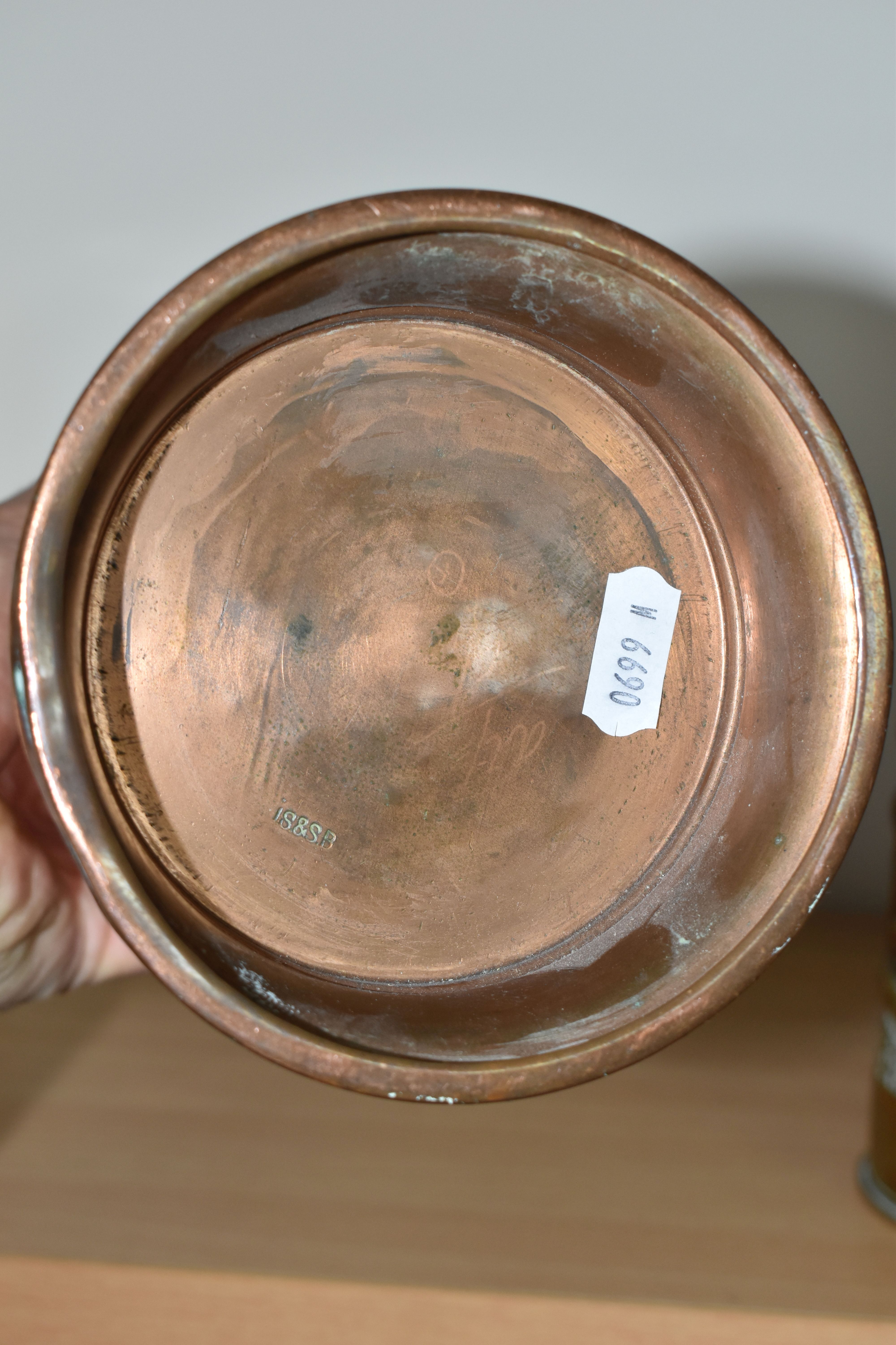 AN ART NOUVEAU COPPER JUG BY JOSEPH SANKEY & SONS, of covered tapering form, with stylised Art - Image 5 of 5