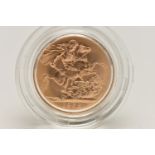 ROYAL MINT FULL GOLD SOVEREIGN COIN QUEEN ELIZABETH II 1957, .916 fine, 7.98 gram, 22.05mm,