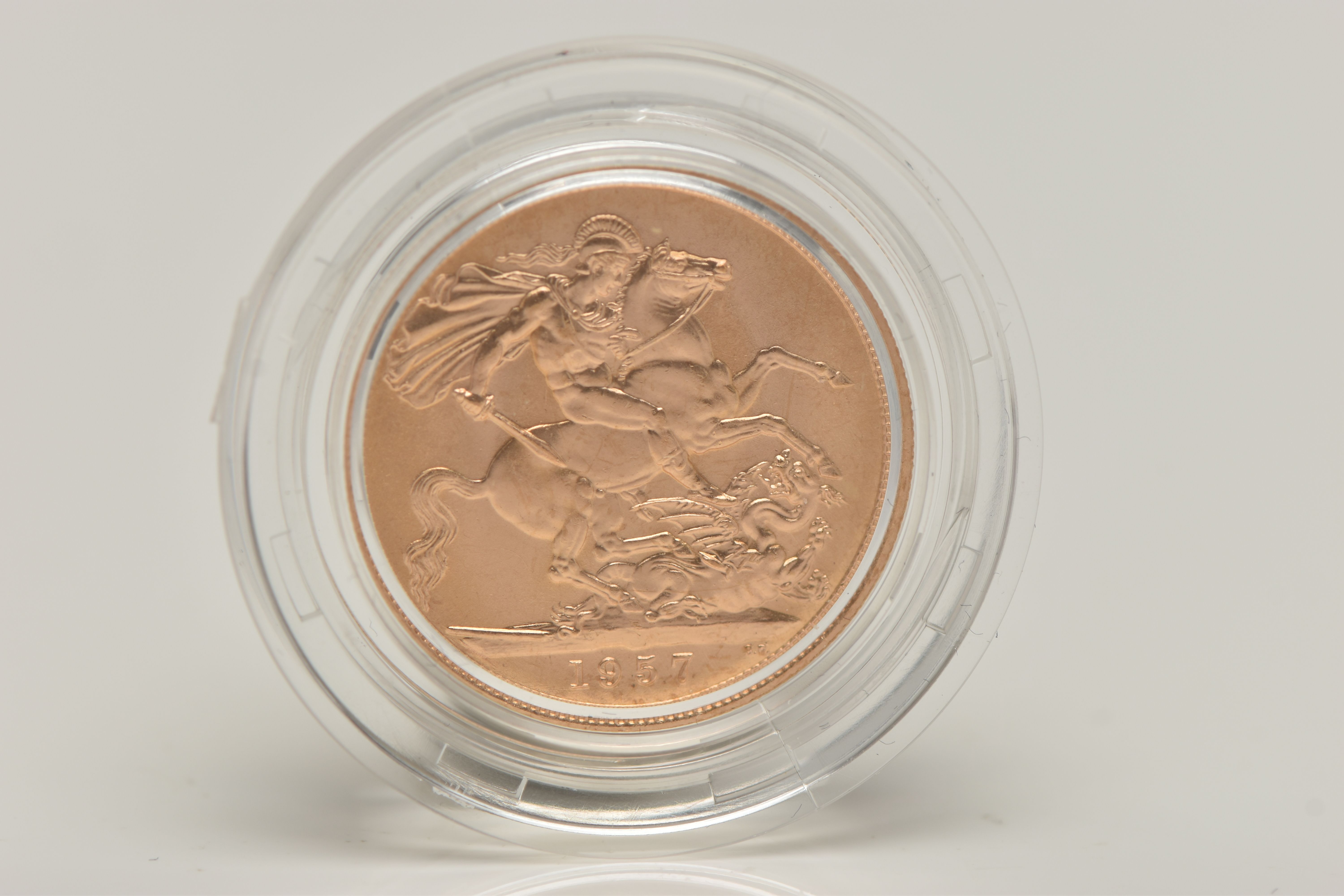 ROYAL MINT FULL GOLD SOVEREIGN COIN QUEEN ELIZABETH II 1957, .916 fine, 7.98 gram, 22.05mm Mintage
