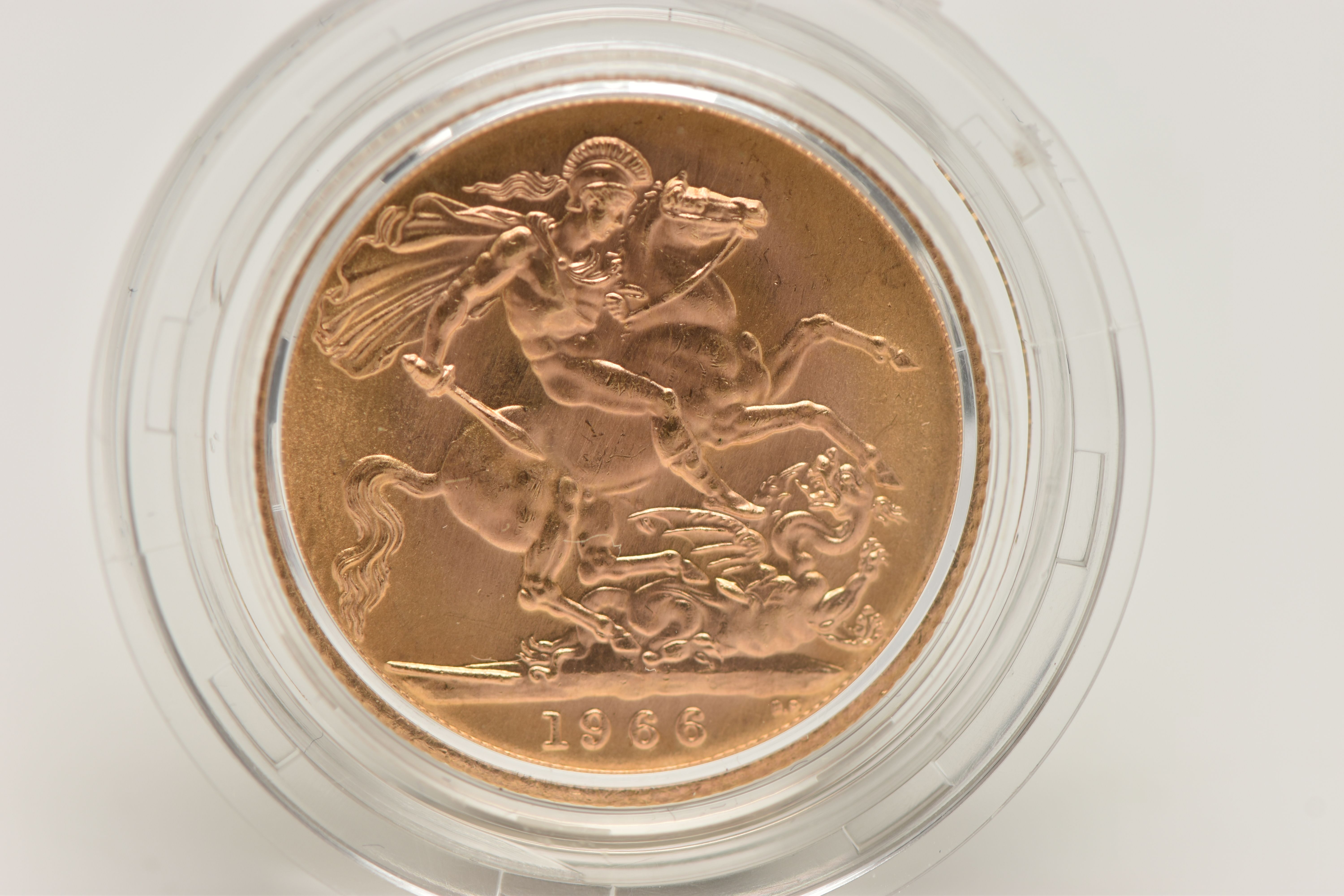 ROYAL MINT FULL GOLD SOVEREIGN COIN QUEEN ELIZABETH II 1966, .916 fine, 7.98 gram, 22.05mm,