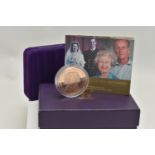 A ROYAL MINT 2007 GOLD PROOF CROWN FOR THIER DIAMOND WEDDING of 1997, 39.94 gram, 916.7 fine 38.