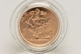 ROYAL MINT FULL GOLD PROOF SOVEREIGN COIN QUEEN ELIZABETH II 1987, .916 fine, 7.98 gram, 22.05mm