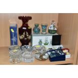 A GROUP OF ART GLASSWARE, comprising a boxed set of three pieces of Portmeirion 'Botanic Garden'
