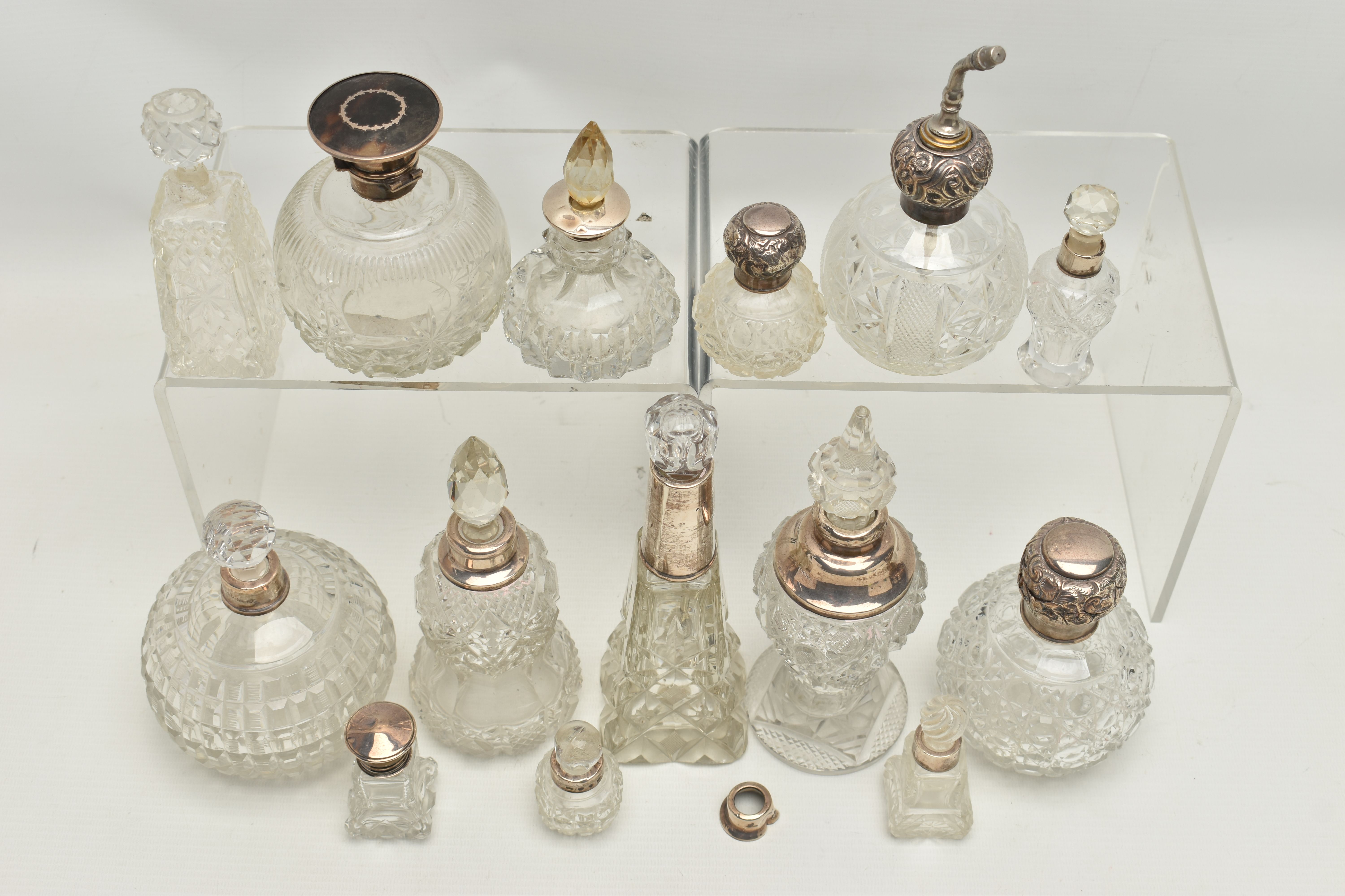 FOURTEEN LATE 19TH AND EARLY 20TH CENTURY SILVER MOUNTED SCENT BOTTLES, various shapes and sizes - Image 10 of 10