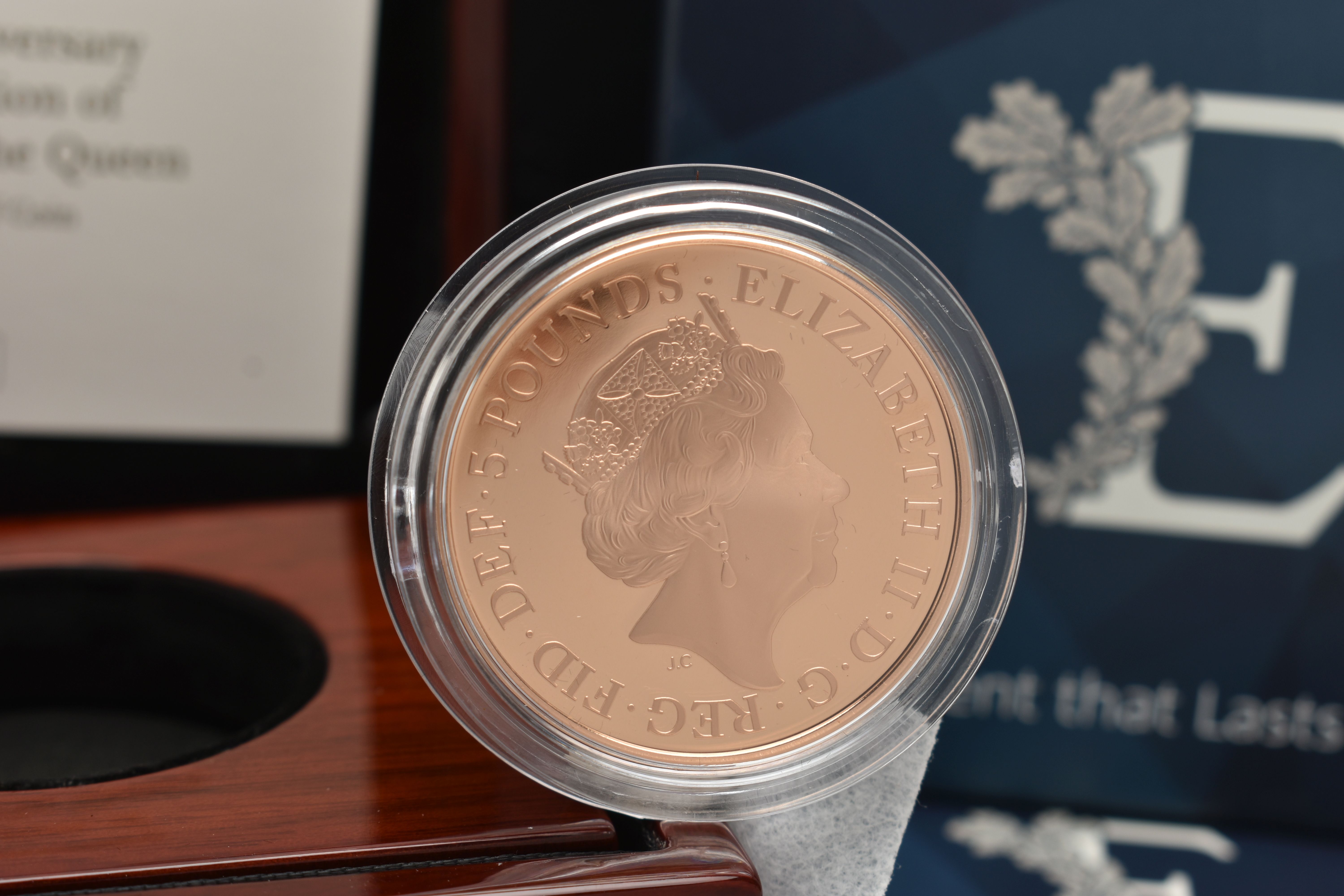 A BOXED ROYAL MINT 'THE 65TH ANNIVERSARY OF THE CORONATION OF HER MAJESTY THE QUEEN 2018 UK GOLD - Image 3 of 3