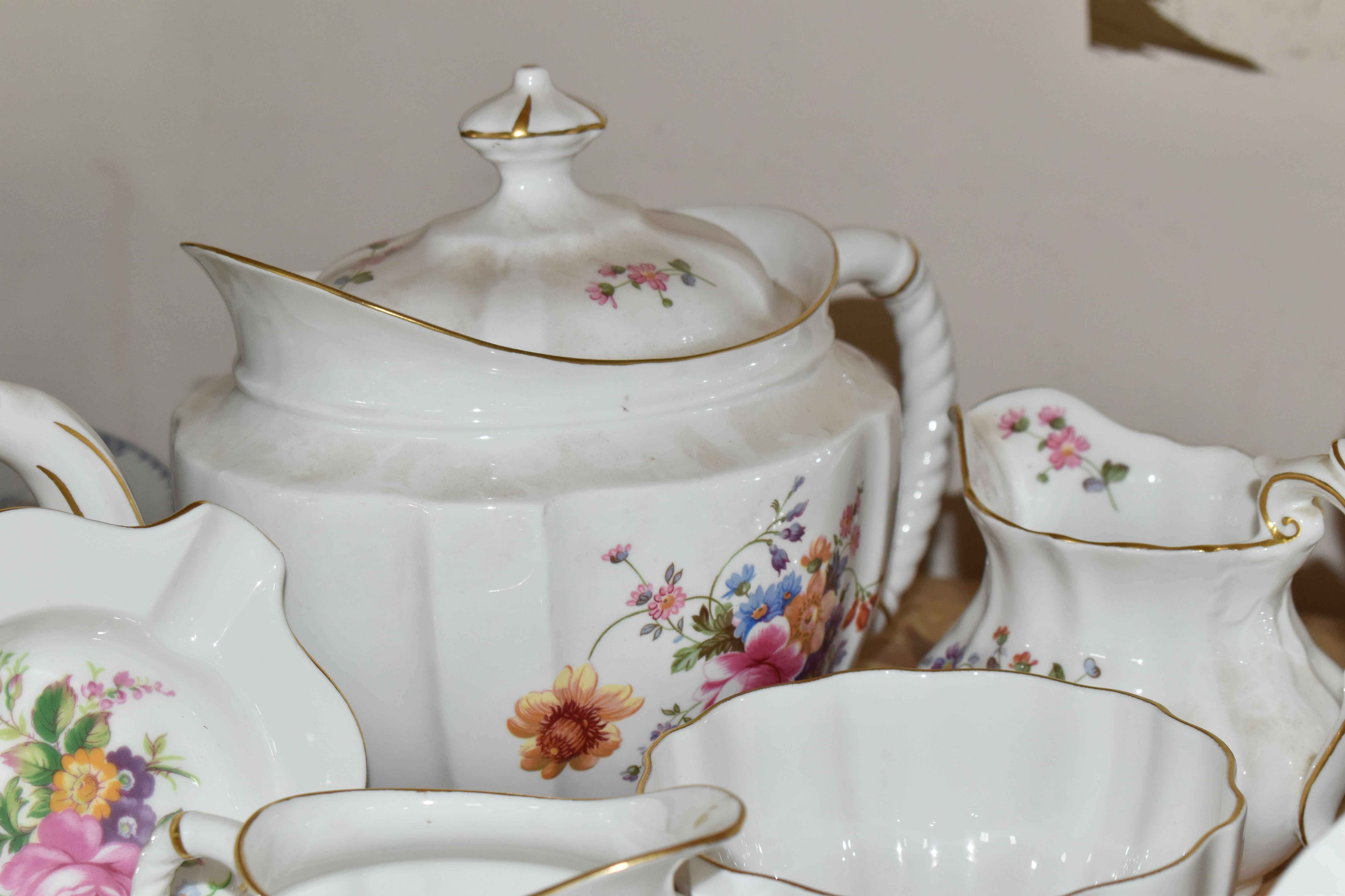 A COLLECTION OF ROYAL CROWN DERBY 'DERBY POSIES' PATTERN TEAWARE, comprising a boxed set of six - Image 9 of 9