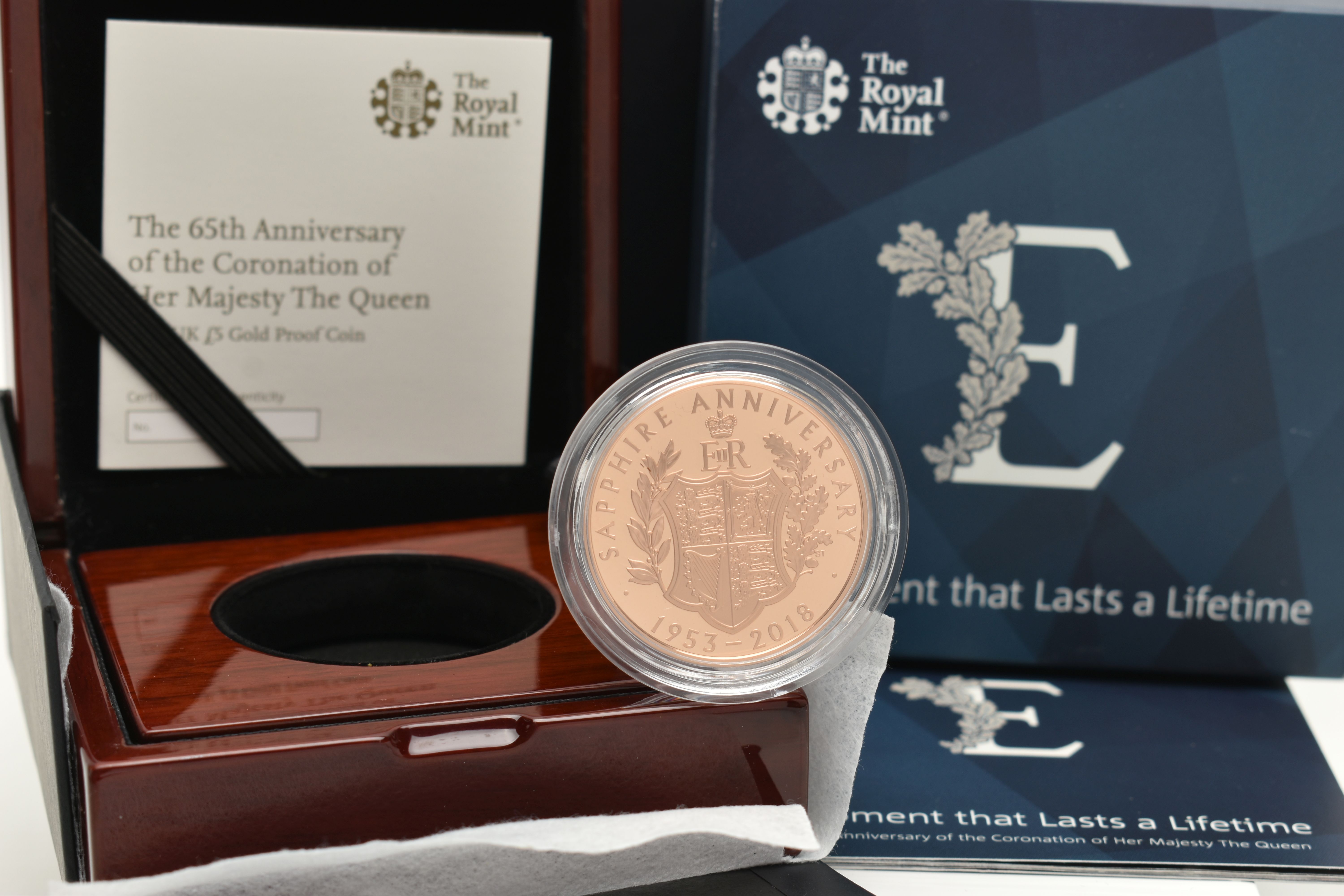 A BOXED ROYAL MINT 'THE 65TH ANNIVERSARY OF THE CORONATION OF HER MAJESTY THE QUEEN 2018 UK GOLD