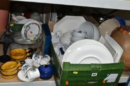 THREE BOXES AND LOOSE DINNER WARES AND COOK WARES, to include a small blue stoneware covered