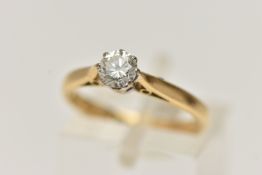 AN 18CT GOLD DIAMOND RING, a single round brilliant cut diamond, approximate diamond carat weight