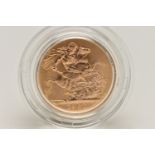 ROYAL MINT FULL GOLD SOVEREIGN COIN QUEEN ELIZABETH II 1967, .916 fine, 7.98 gram, 22.05mm,