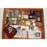 A BOX OF ASSORTED ITEMS, to include a boxed 'Festival of Britain' crown coin, four Half Crowns, a