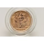 ROYAL MINT FULL GOLD SOVEREIGN COIN QUEEN ELIZABETH II 1962, .916 fine, 7.98 gram, 22.05mm mintage
