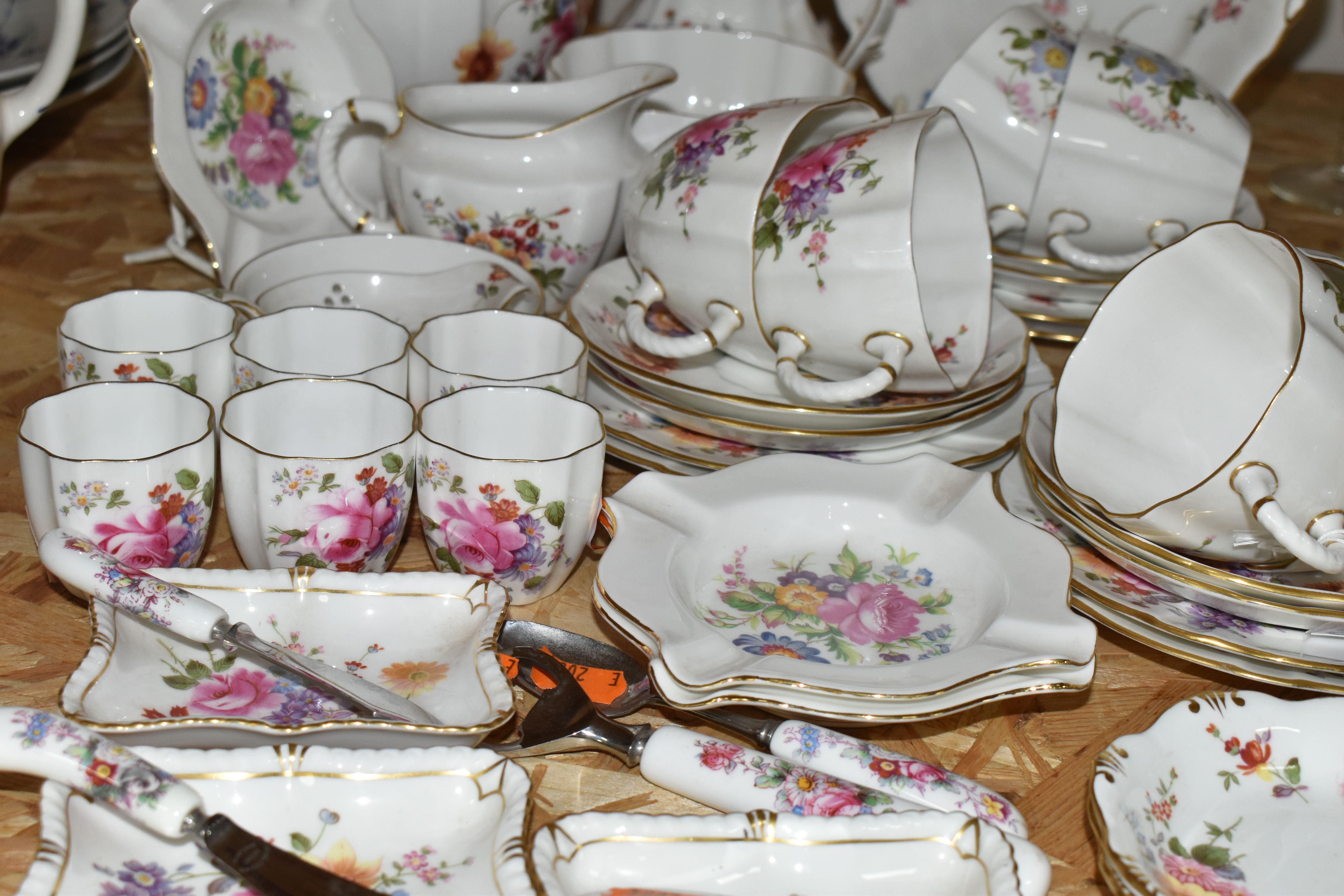 A COLLECTION OF ROYAL CROWN DERBY 'DERBY POSIES' PATTERN TEAWARE, comprising a boxed set of six - Image 3 of 9