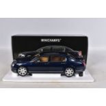 A BOXED MINICHAMPS BENTLEY CONTINENTAL FLYING SPUR 2005 1:18 MODEL VEHICLE, numbered 100139460,