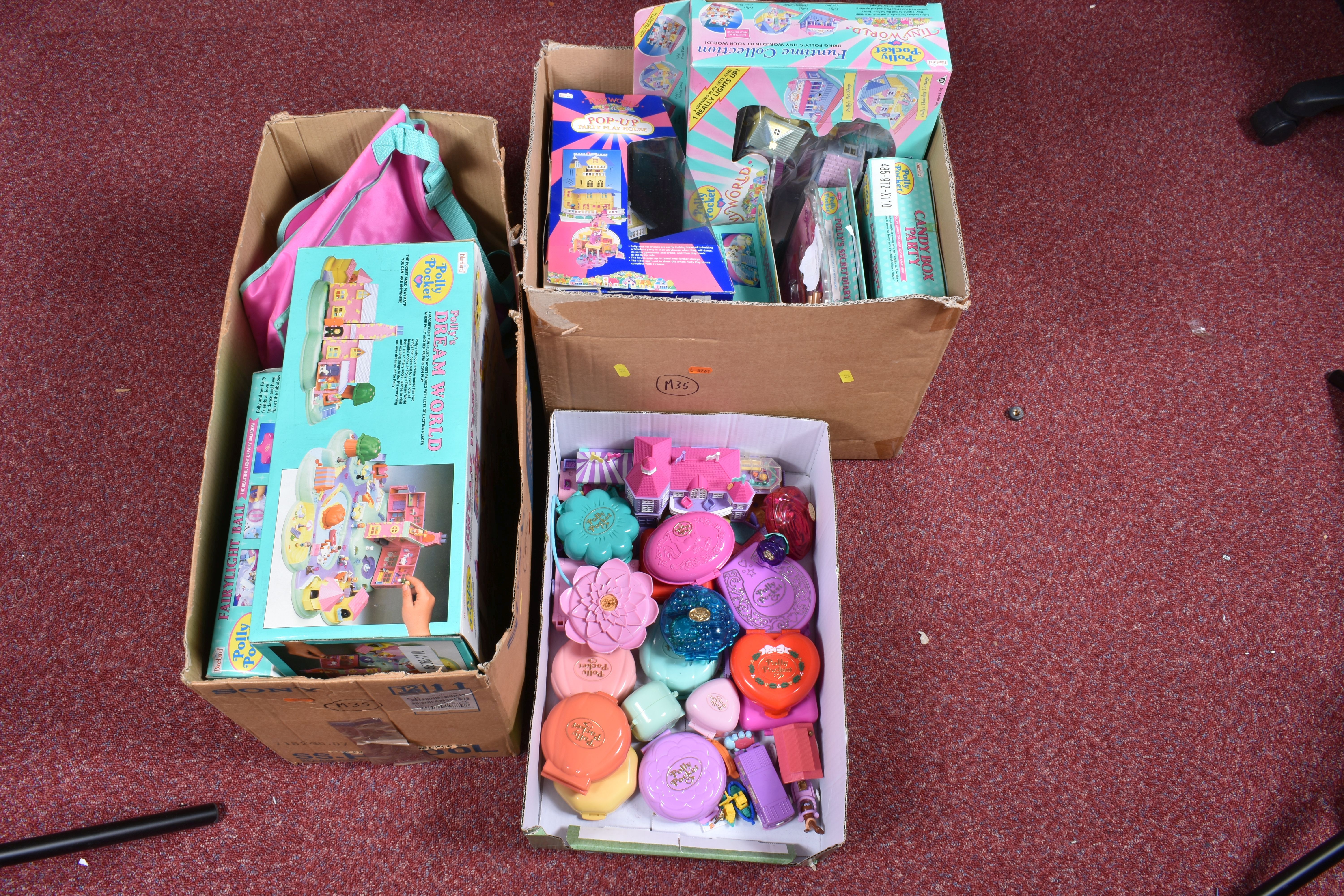 A COLLECTION OF BOXED BLUEBIRD POLLY POCKET SETS, mainly from the 1990's, to include Polly's Dream