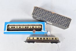 A BOXED LIMA OO GAUGE G.W.R. RAILCAR, No.22 (L205132), missing one coupling bar, with a boxed Airfix