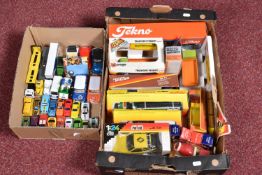 A QUANTITY OF BOXED AND UNBOXED DIECAST VEHICLES, boxed and part boxed mainly lorry/truck models, to