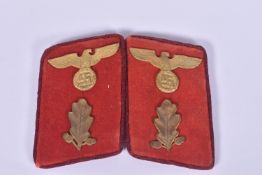A PAIR OF THIRD REICH GERMAN UNIFORM COLLAR TABS, these are red in colour with a gold band at the