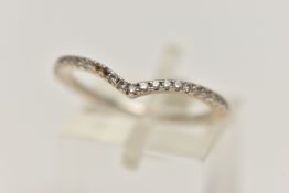 A WHITE METAL CUBIC ZIRCONIA WISH BONE RING, set with a row of colourless cubic zirconia (two stones