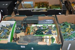 A QUANTITY OF ASSORTED DIECAST AND PLASTIC MILITARY VEHICLES AND TOY SOLDIERS, to include boxed